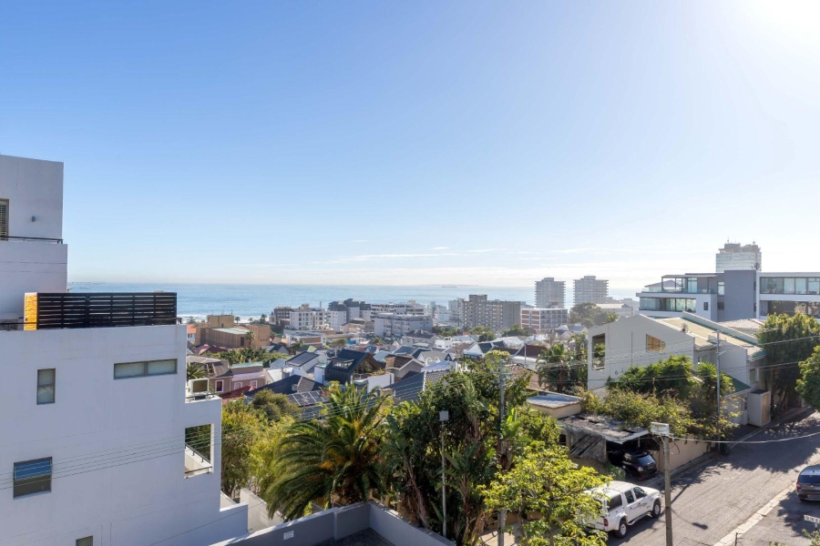 2 Bedroom Property for Sale in Sea Point Western Cape